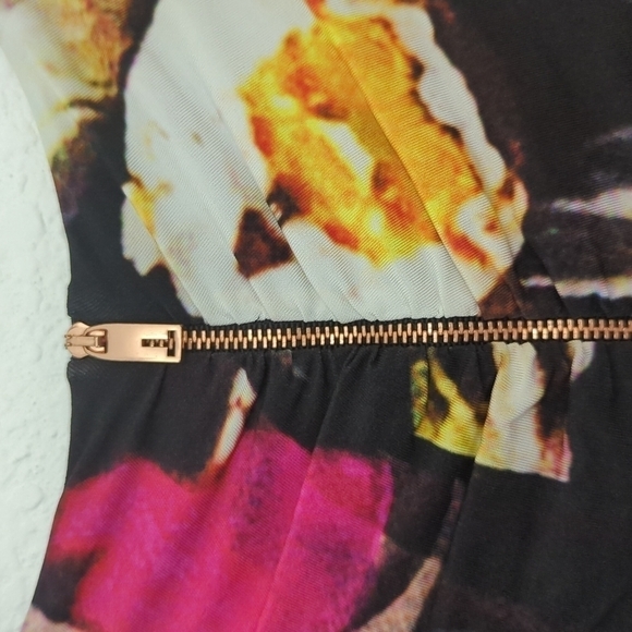 Ted Baker London Petal Print Twisted Knot Sheath Dress Small business cocktails - Picture 7 of 9